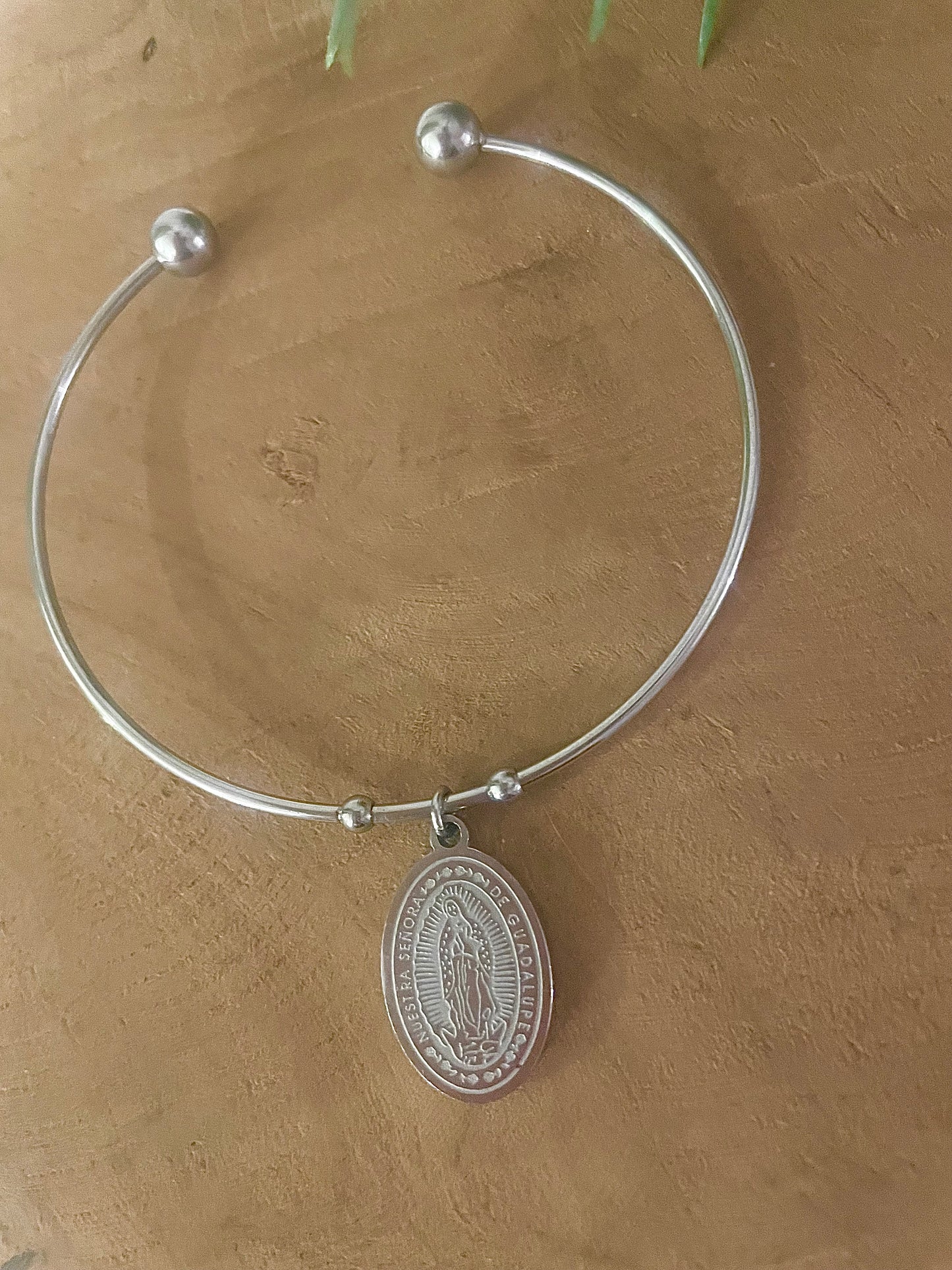 Bracelet jonc vierge argenté