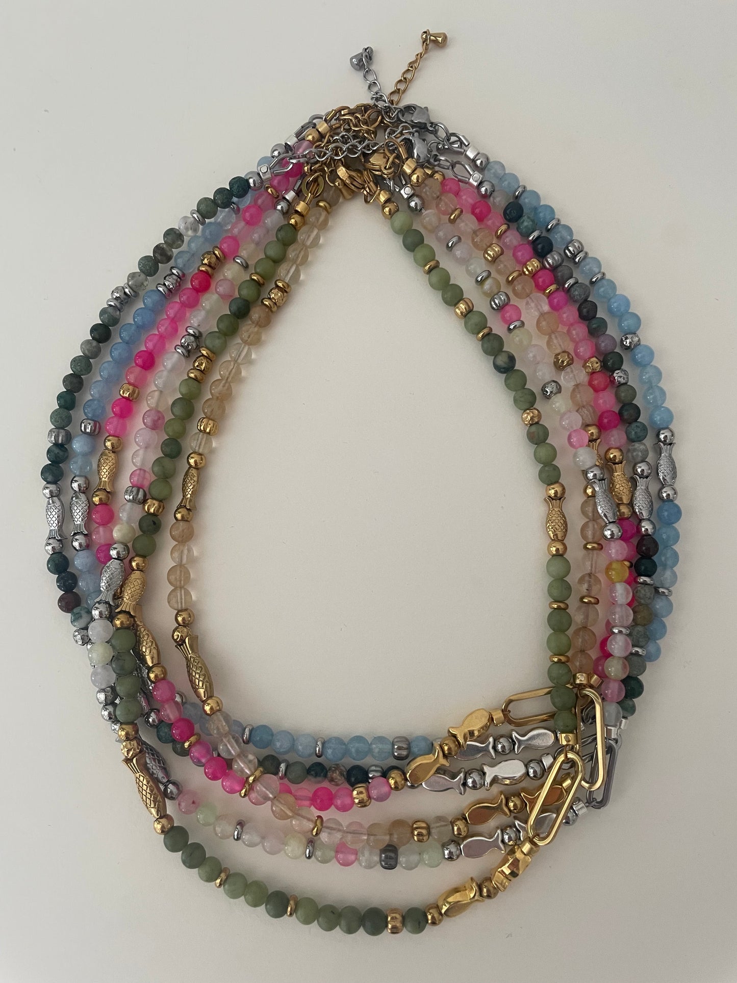 Collier court - ras de cou le poisson Jeanne en pierre naturelle jade bleu et argenté