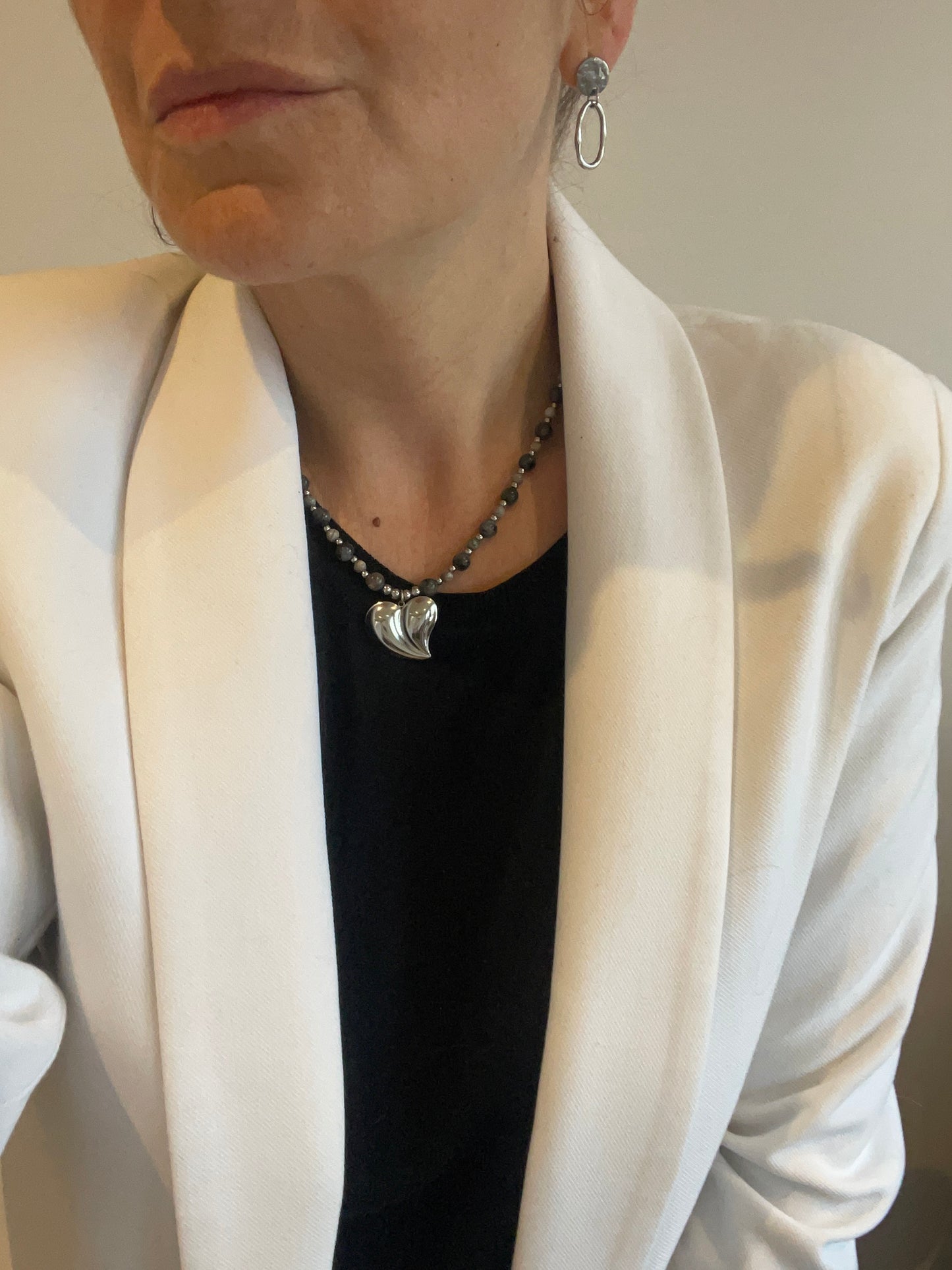 Porté collier OCEANE labradorite et acier inoxydable argent pendentif coeur asymétrique