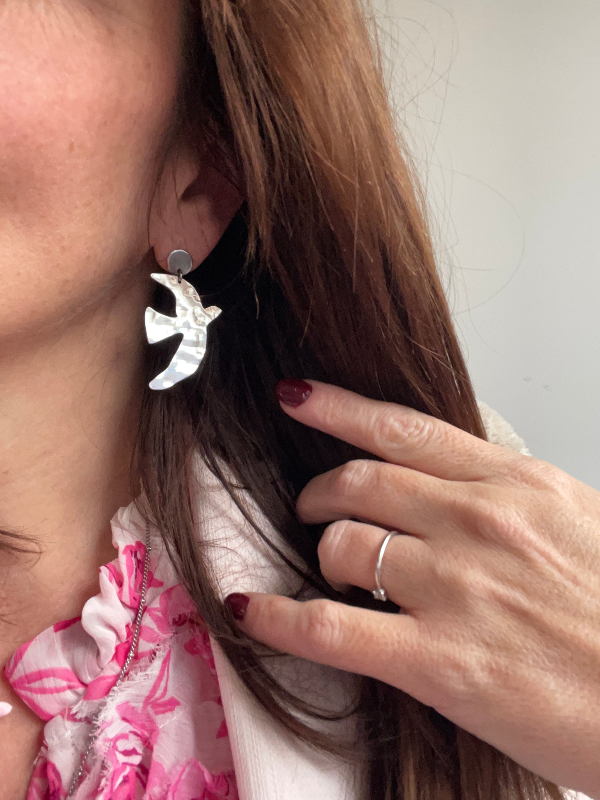 Porté boucles oiseaux argent martelé