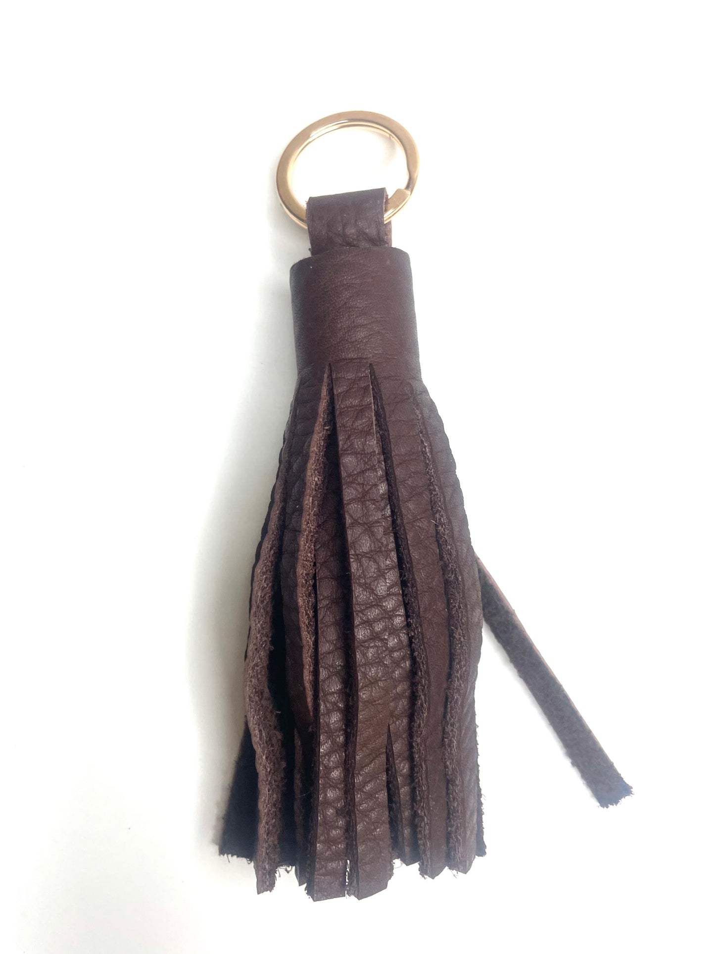 Pompon cuir CONSTANCE auburn fait main