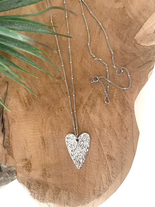 Sautoir coeur martelé argent assemblage france