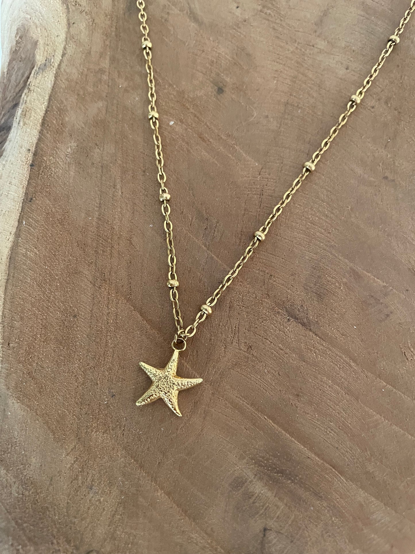 Collier étoile de mer dorée chaîne fantaisie