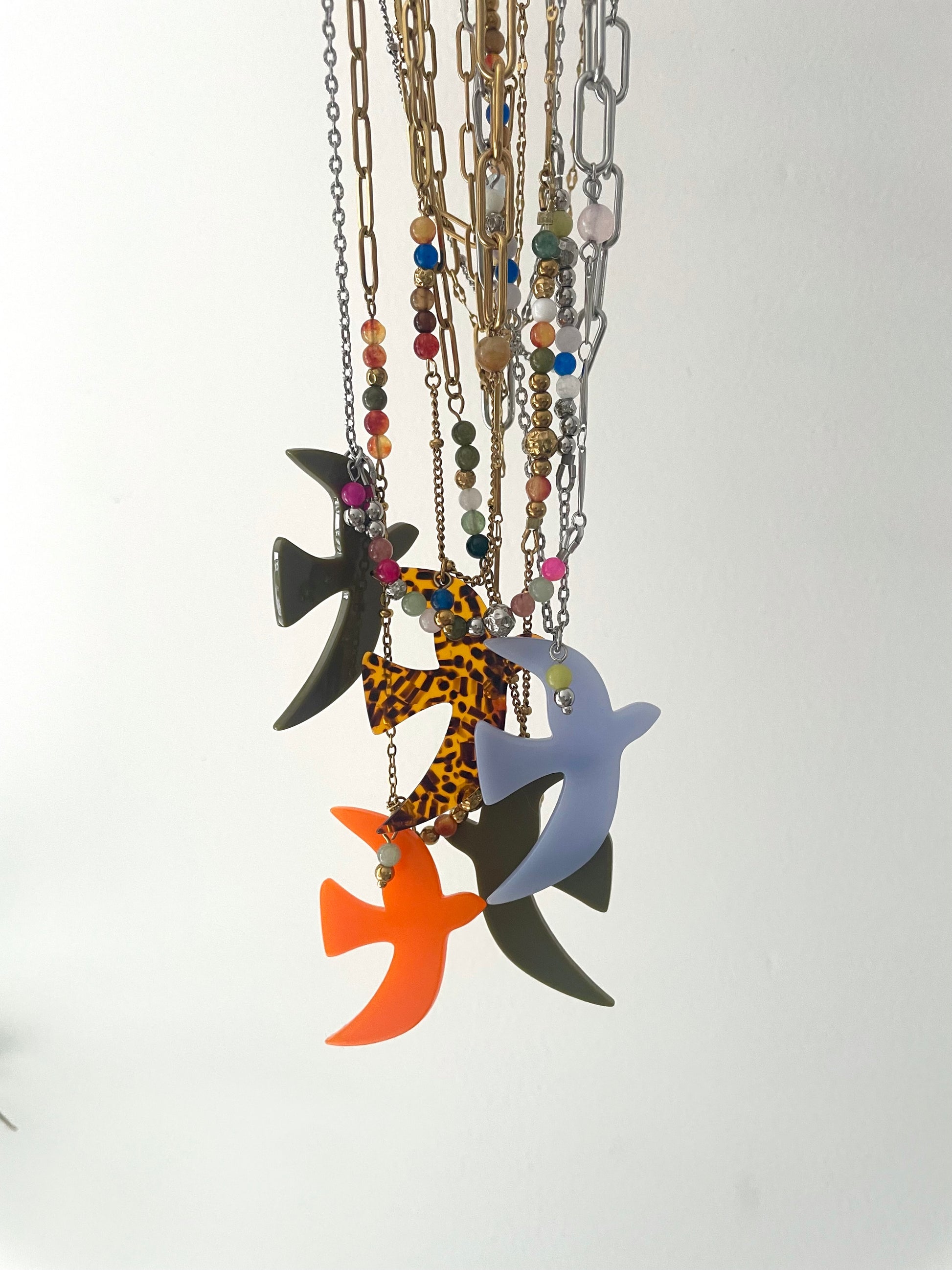 Ensemble de sautoirs liberté pendentif oiseau plusieurs coloris artisanat france