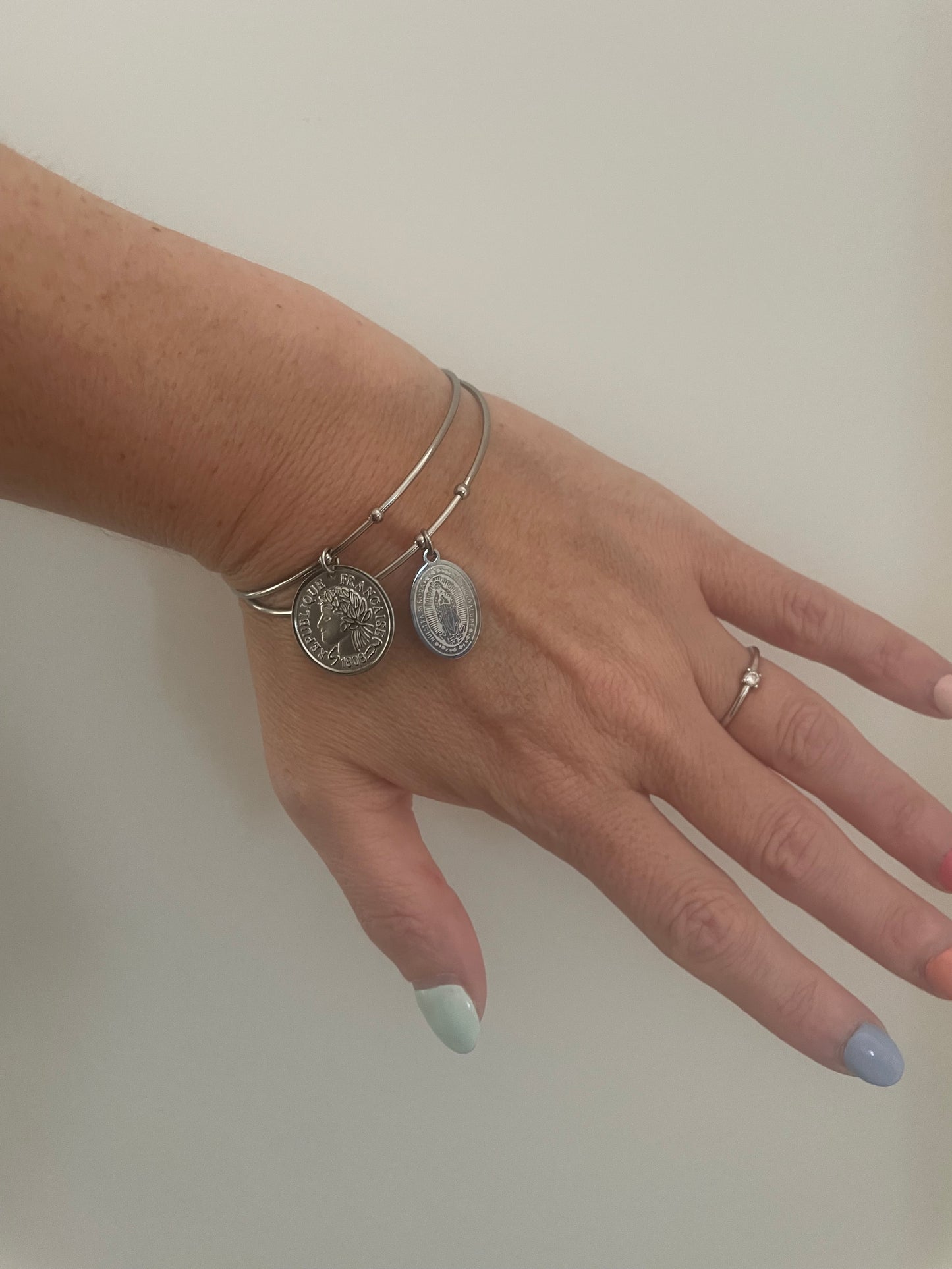 Bracelet jonc vierge argenté
