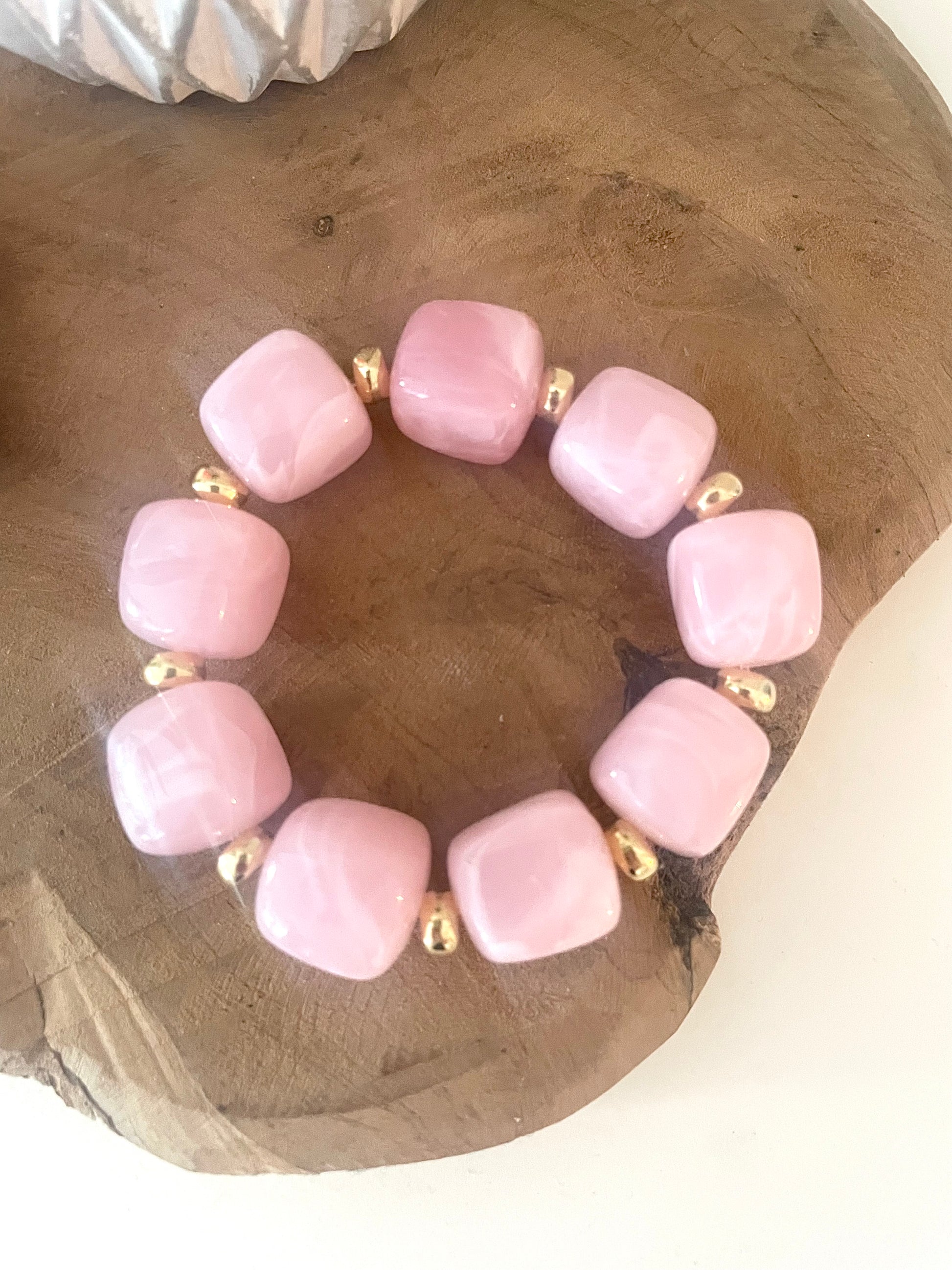 Bracelet artisanal perles acryliques rose fait main France