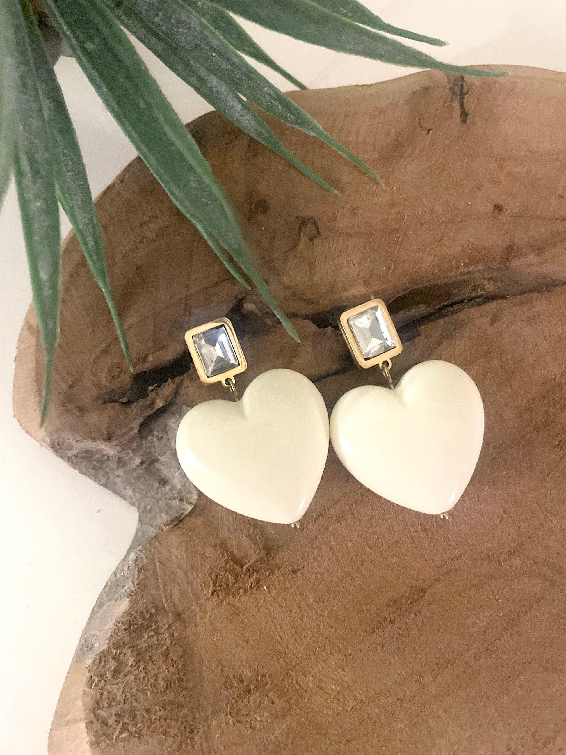 Boucles gros coeur ivoire et strass