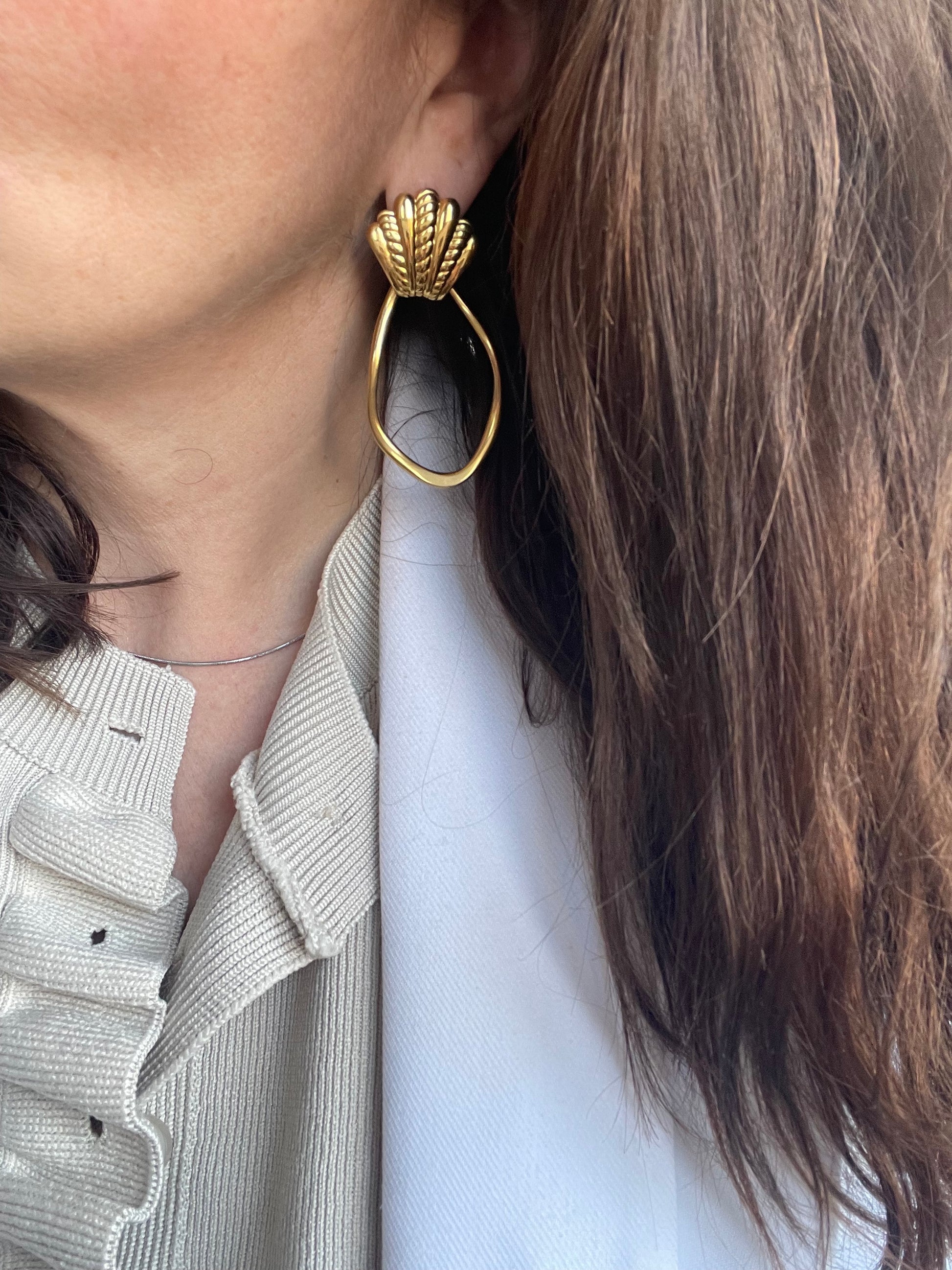 Porté boucles d’oreilles coquillage acier inox doré gros bijou