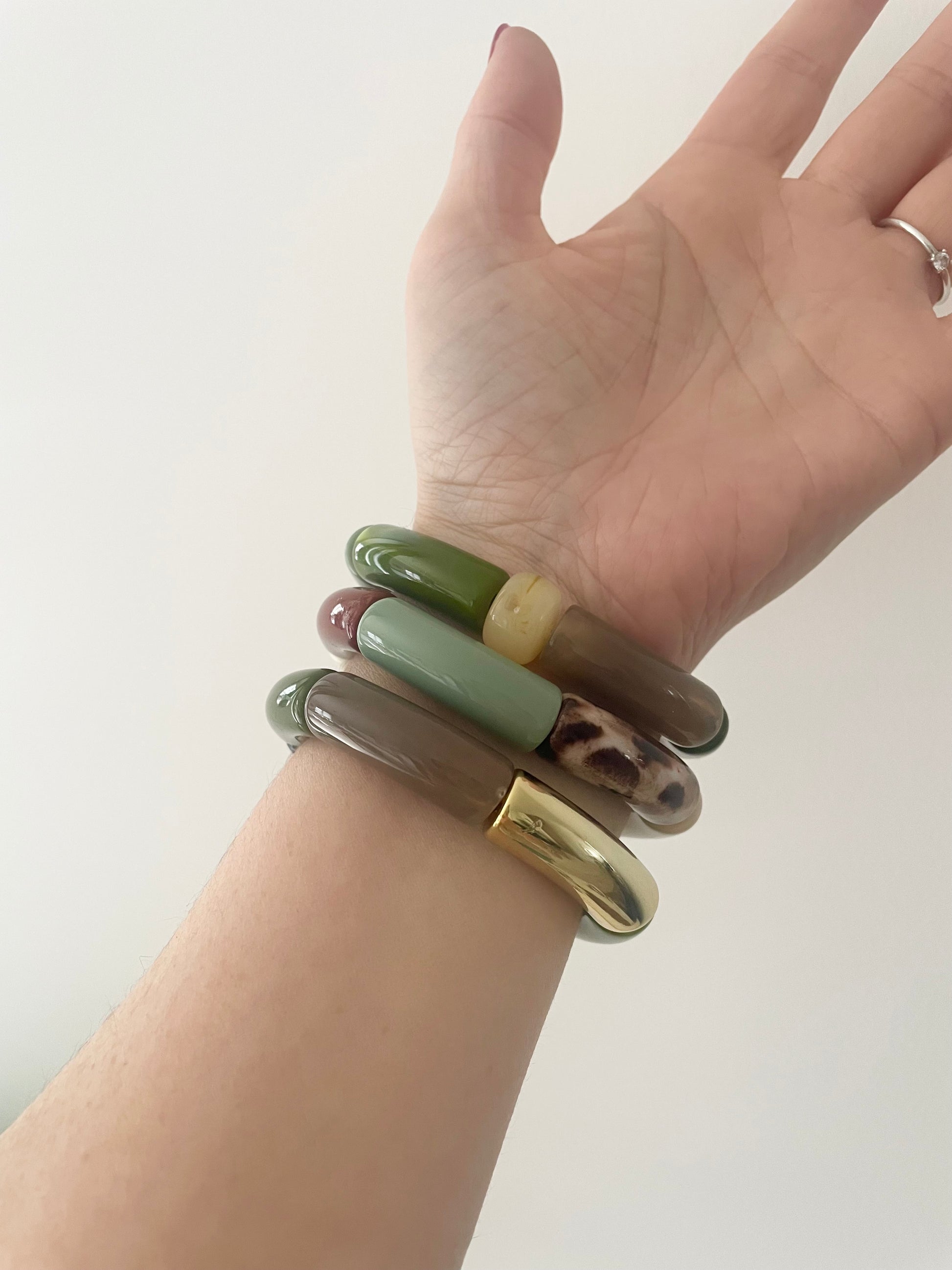 Porté vue arrière bracelets LILIANE vert marron doré grosses perles