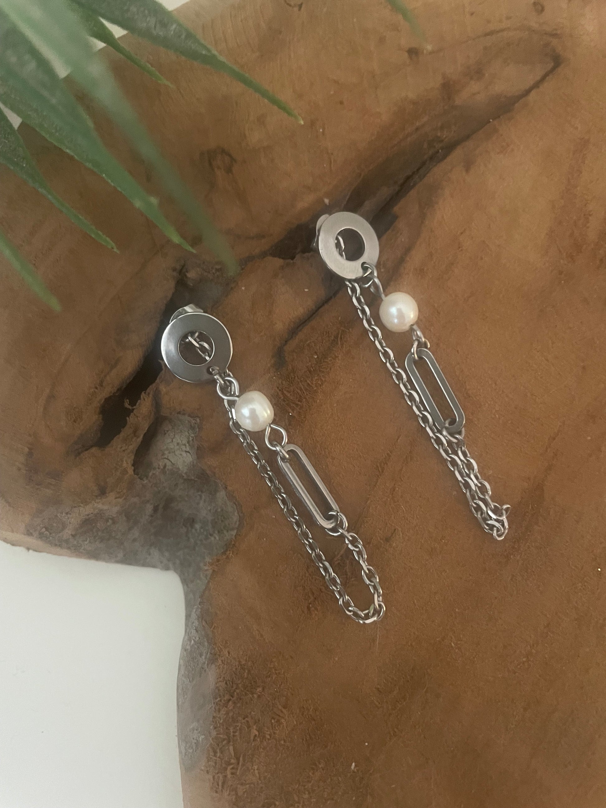 Boucles d'oreilles 2 en 1 argentées et perle eau douce naturelle