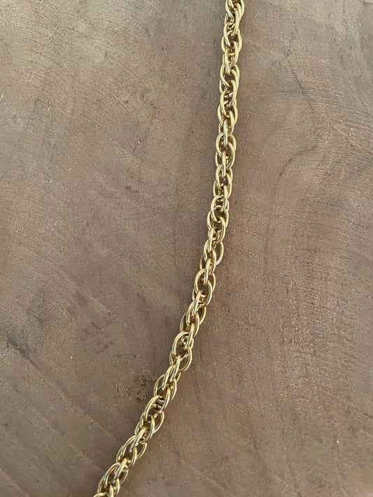 Collier doré chaîne maille singapour