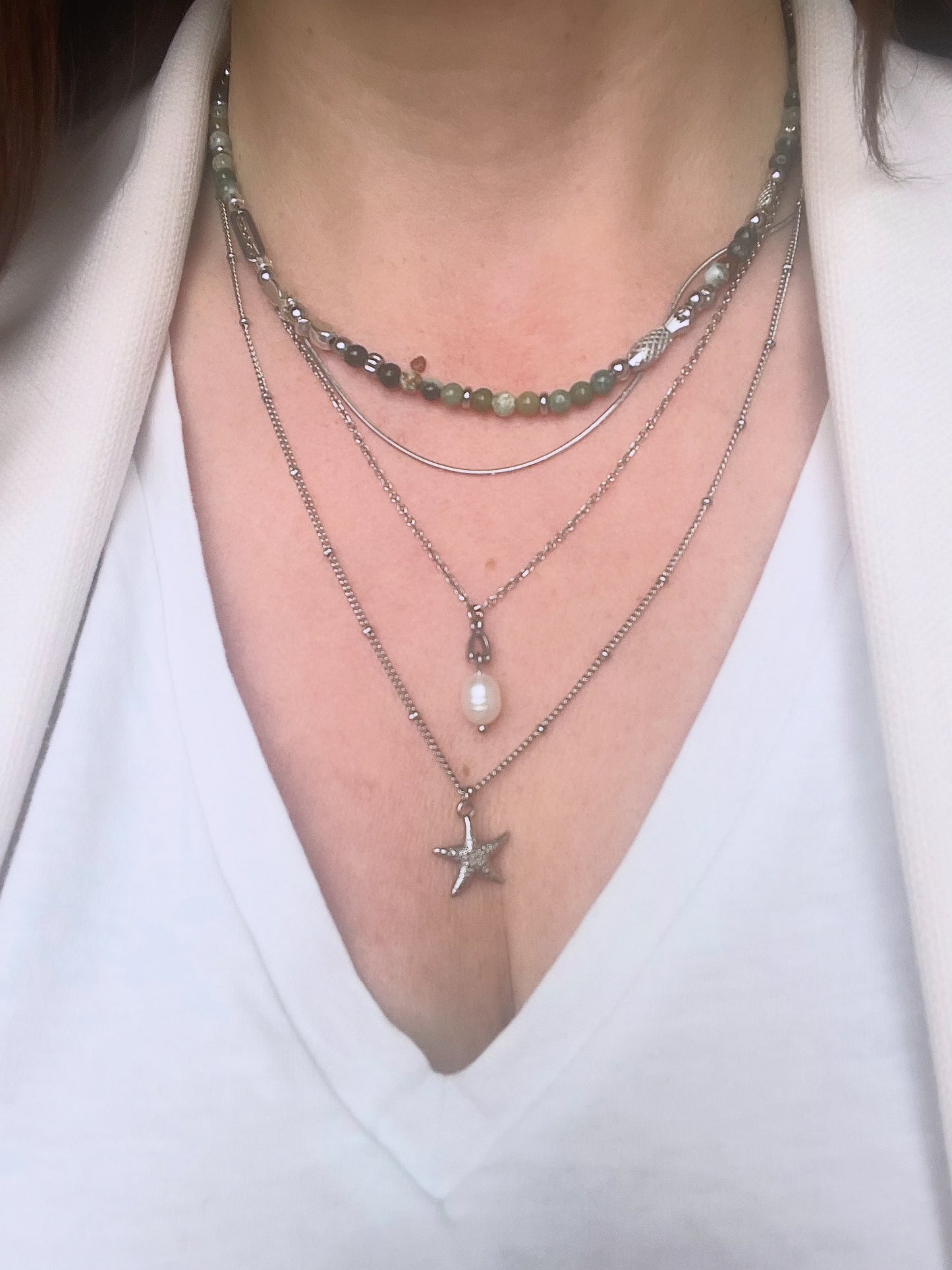 Collier court - ras de cou le poisson Jeanne en pierre naturelle agate et argenté