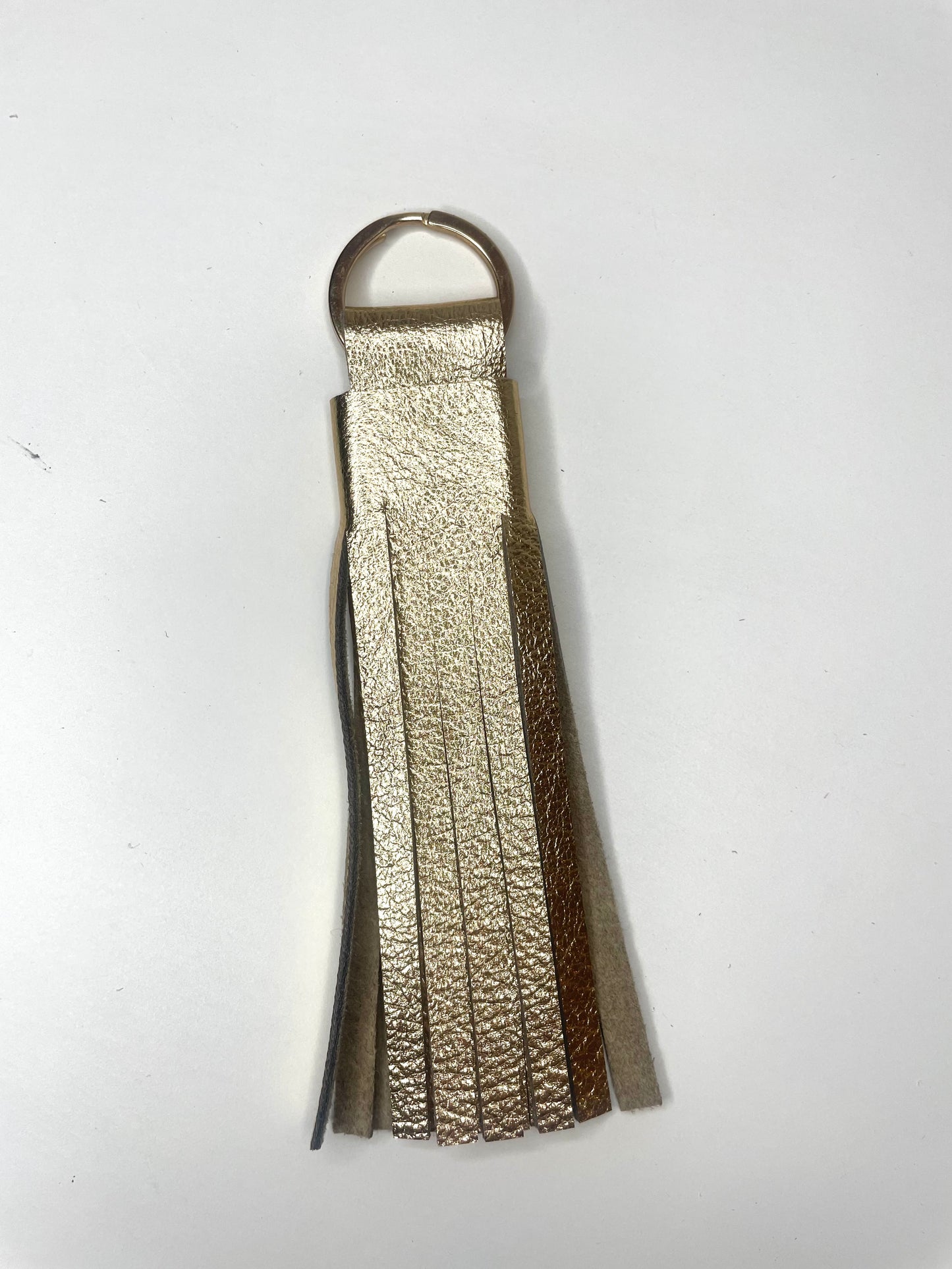 Pompon CELESTINE 100% cuir fait main divers coloris bijou de sac porte-clefs grigri