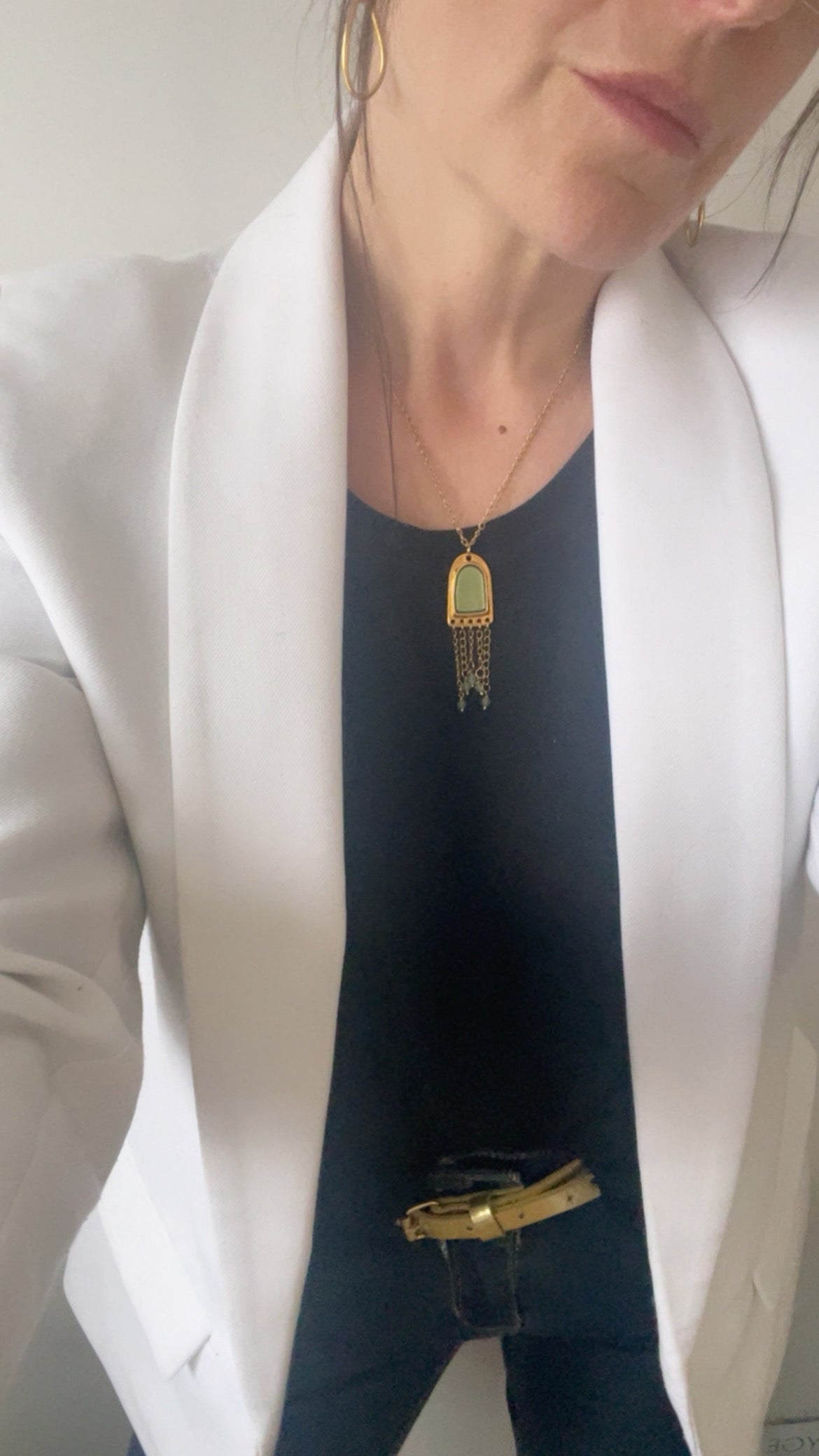 Collier doré et aventurine avec pendentif original - chaînes pendantes