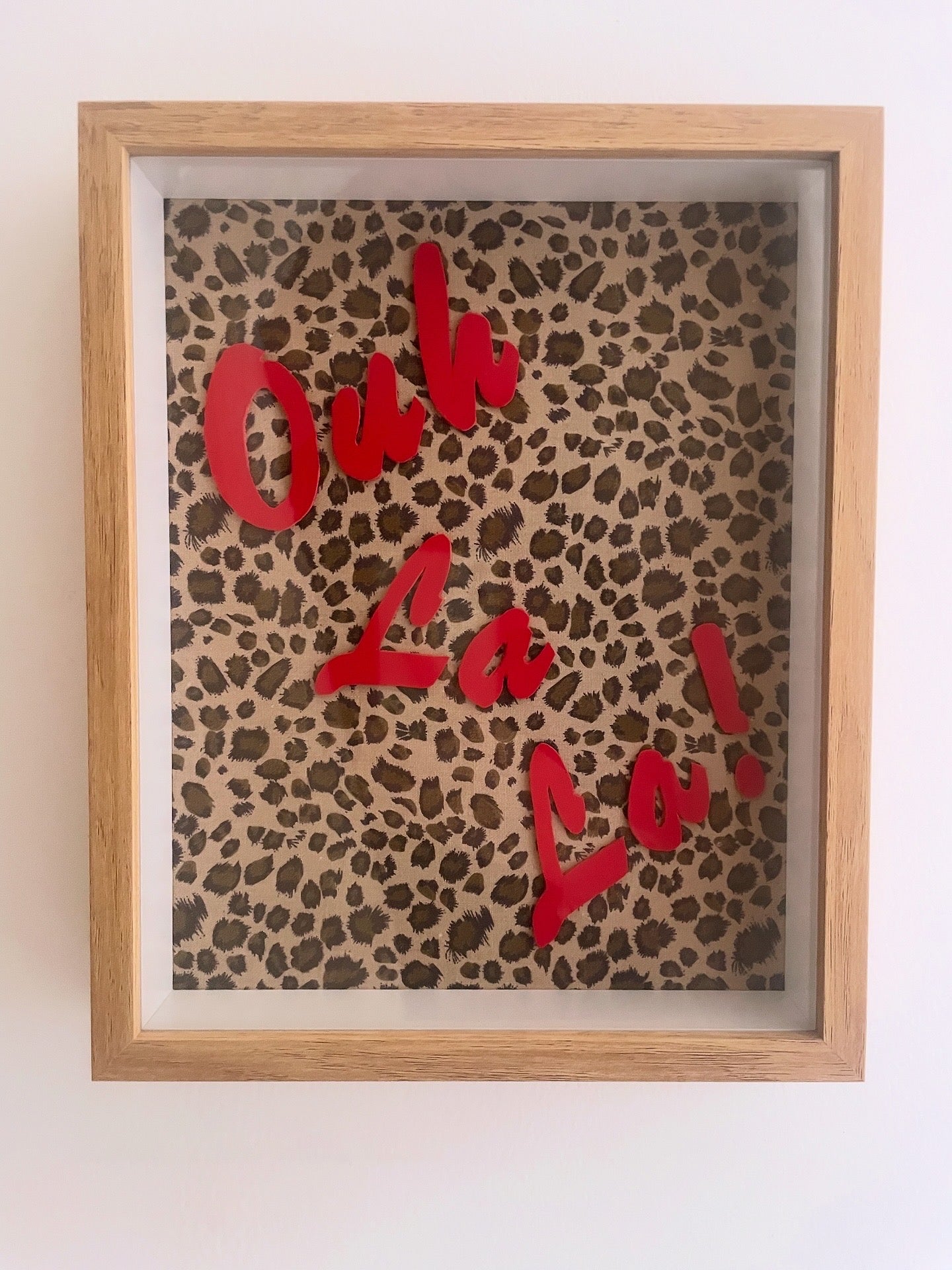 Cadre 3D ouh la la rouge et léopard fait main artisanat cuir tissu bois décoration originale