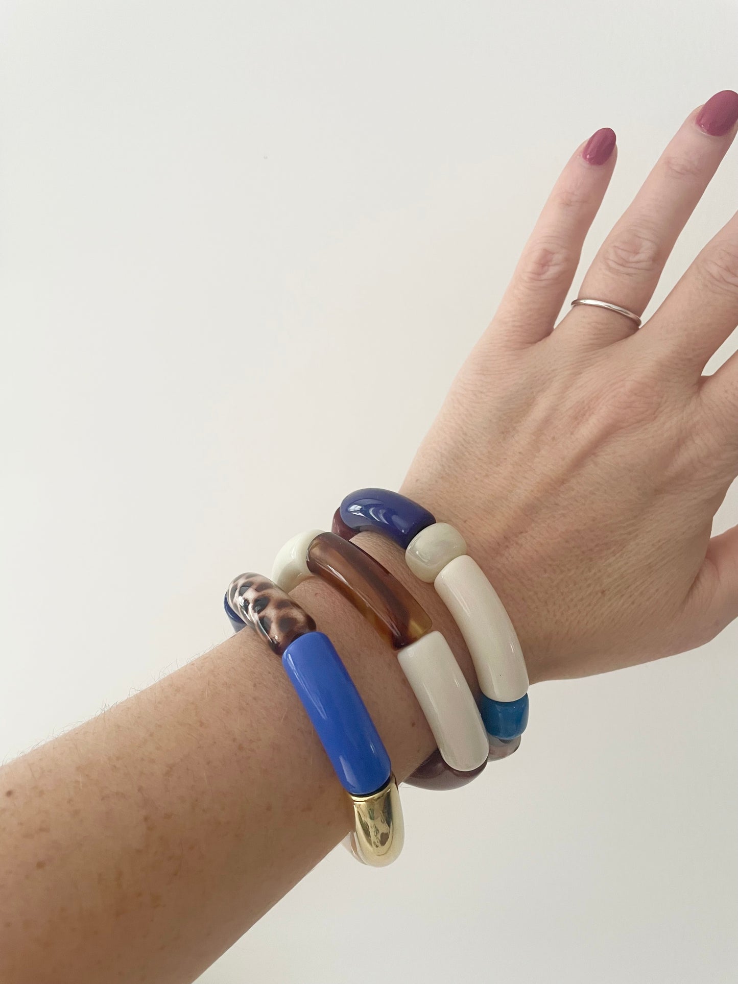 porté bracelets liliane tons bleu grosses perles mode bijou 2026