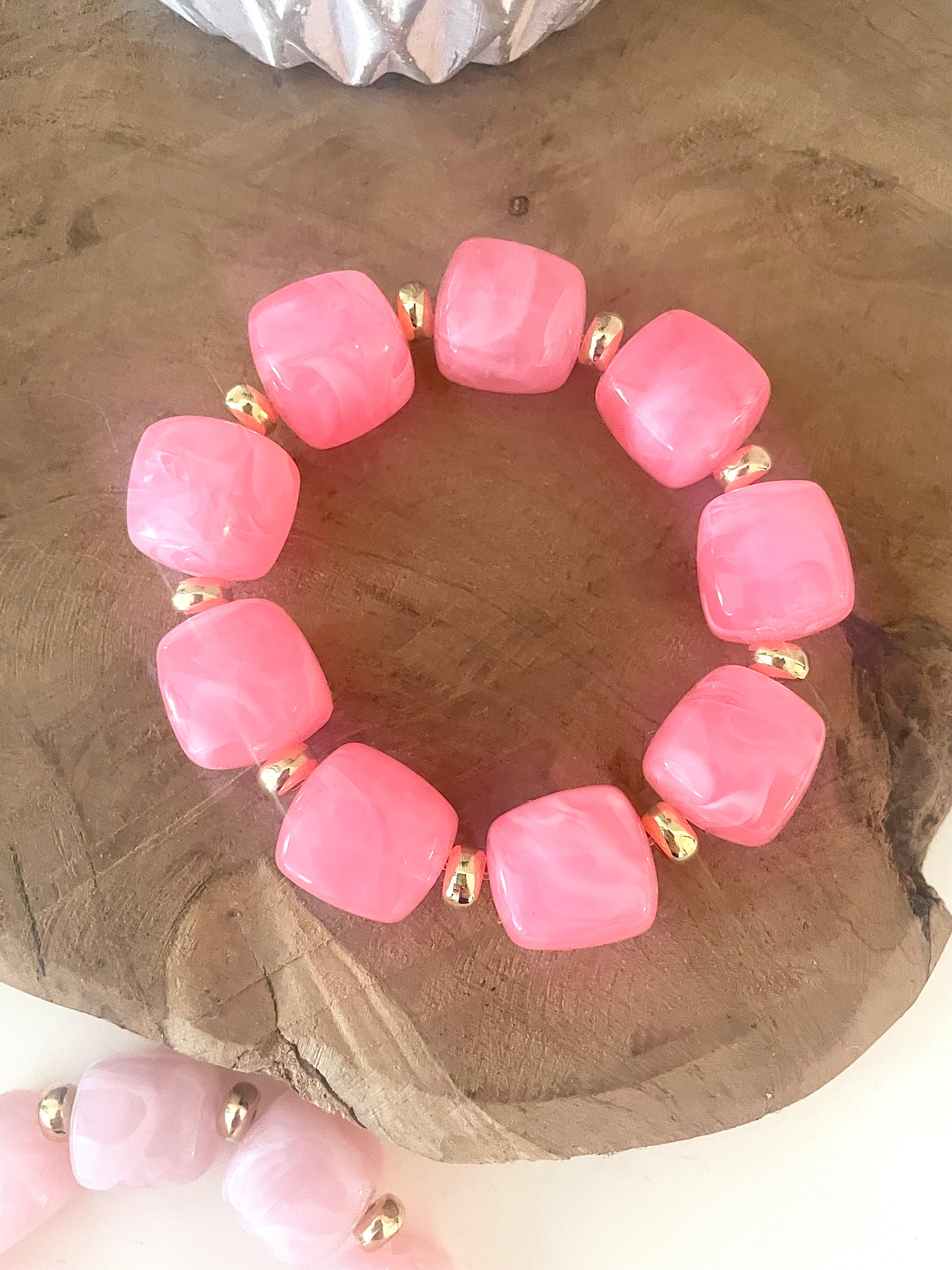 Bracelet SOLENE rose bonbon grosses perles