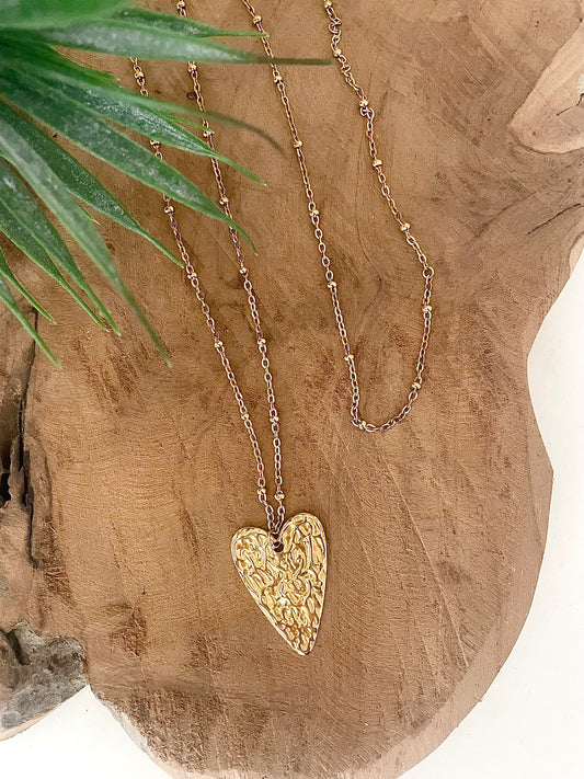 Sautoir coeur martelé doré chaîne boule
