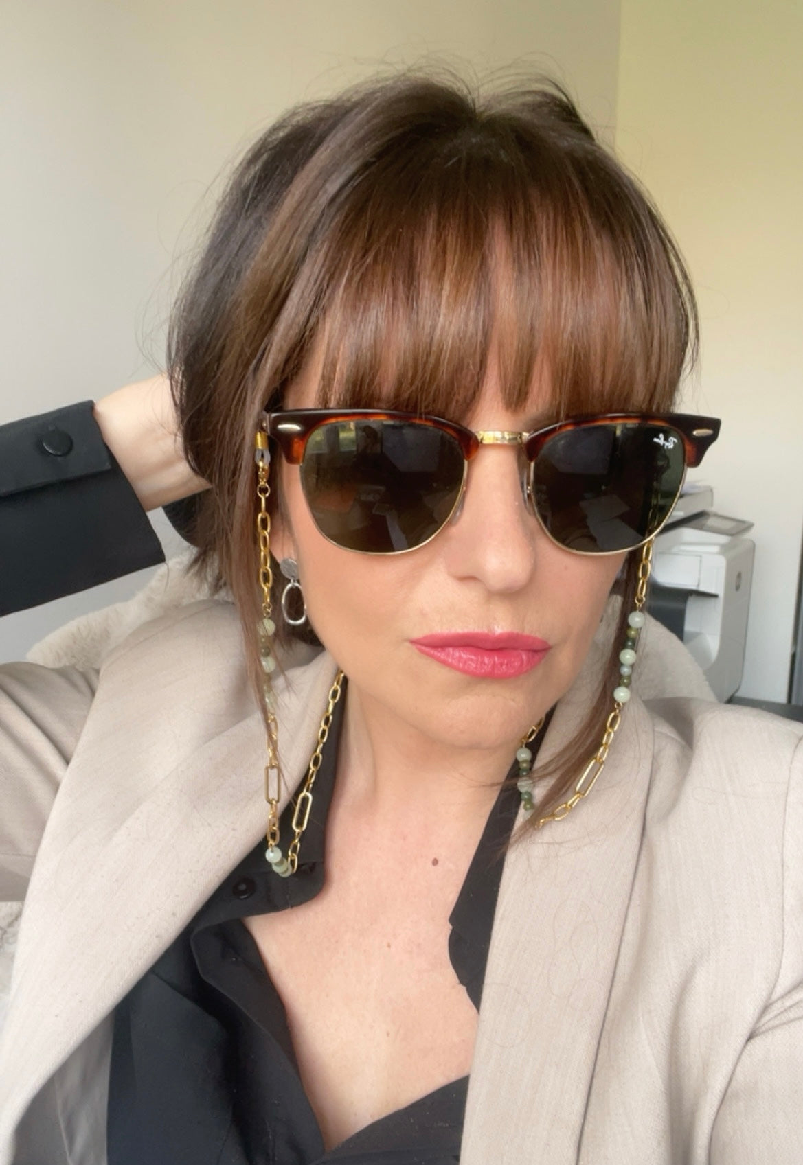 Porté chaîne lunettes soleil doré vert