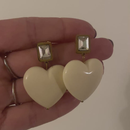 vidéo boucles gros coeur ivoire et strass