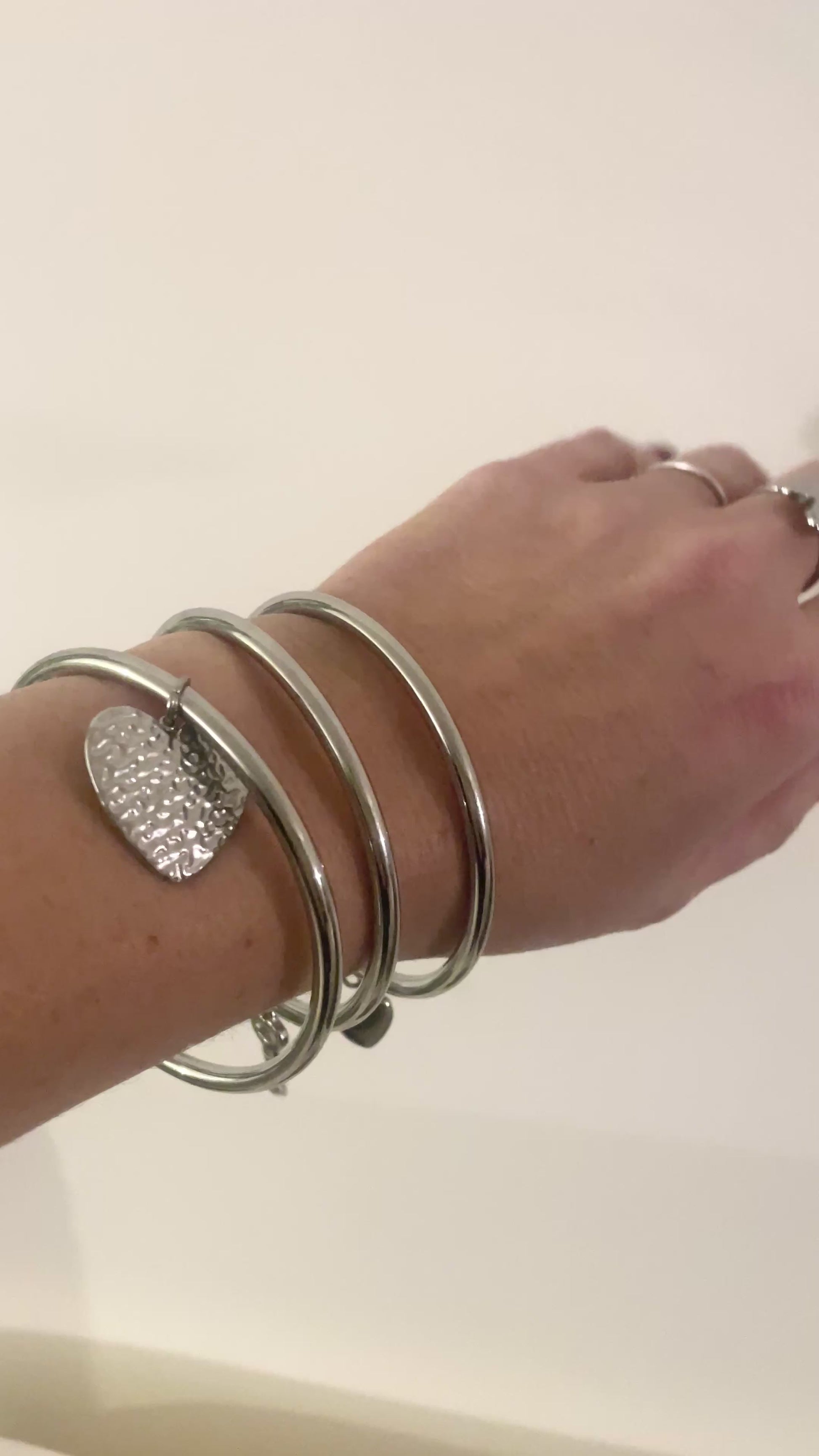 Vidéo la clef de ton coeur bracelets argent et breloques